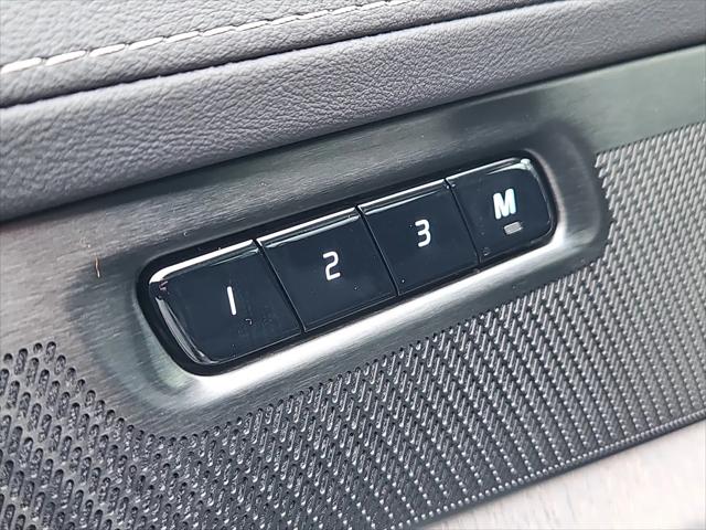 2026 Volvo XC90 Ultra, B6 AWD Gas (mild hybrid), Gasoline, Bright, 7 Seats