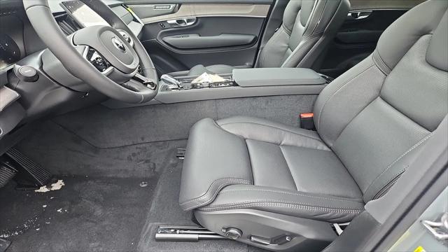 2026 Volvo XC90 Ultra, B6 AWD Gas (mild hybrid), Gasoline, Bright, 7 Seats