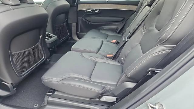 2026 Volvo XC90 Ultra, B6 AWD Gas (mild hybrid), Gasoline, Bright, 7 Seats