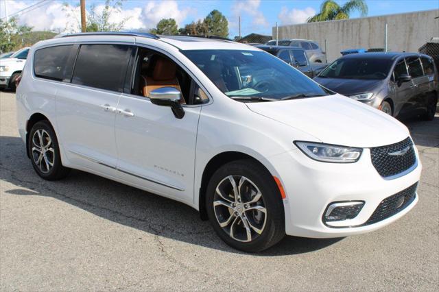 2026 Chrysler Pacifica Pinnacle AWD