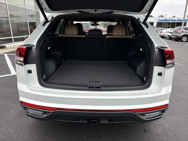 2026 Volkswagen Atlas Cross Sport SE with Technology