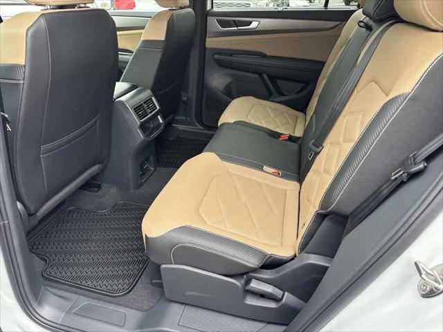 2026 Volkswagen Atlas Cross Sport SE with Technology