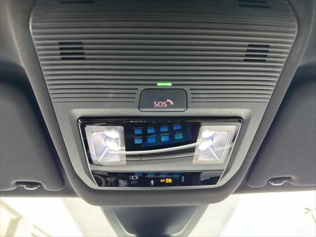 2026 Volkswagen Atlas Cross Sport SE with Technology
