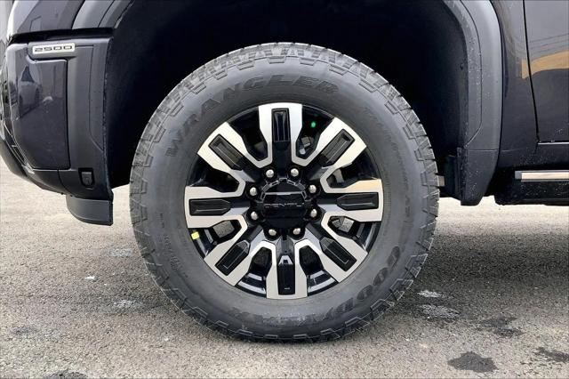 2026 GMC Sierra 2500HD Crew Cab, Standard Bed, Denali Ultimate, 4WD
