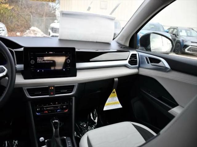 2026 Volkswagen Taos SE