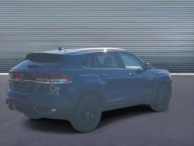 2026 Volkswagen Atlas Cross Sport SE with Technology
