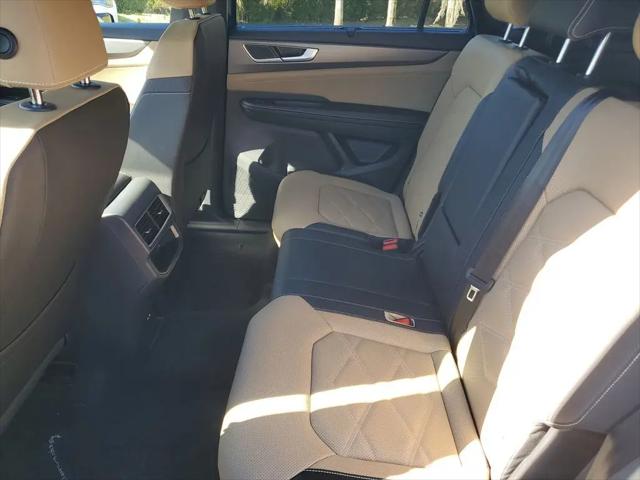 2026 Volkswagen Atlas Cross Sport SE with Technology