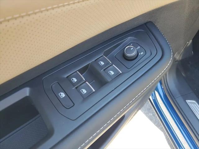 2026 Volkswagen Atlas Cross Sport SE with Technology