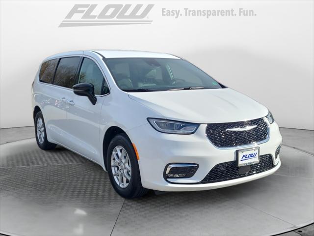 2026 Chrysler Pacifica Select for sale in Charlottesville, VA