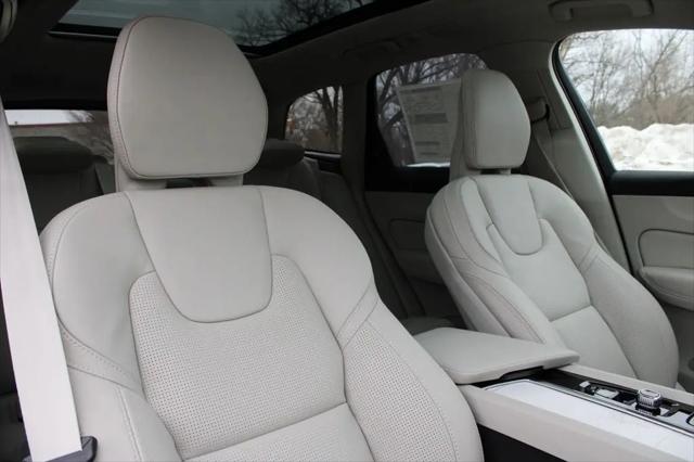 2026 Volvo XC60 Plug-In Hybrid Ultra, T8 AWD Electric/Gasoline, Dark