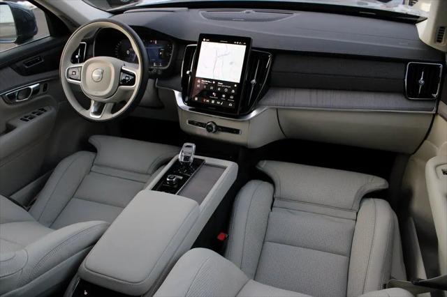 2026 Volvo XC90 Plug-In Hybrid Ultra, T8 AWD, Electric/Gasoline, Bright, 7 Seats