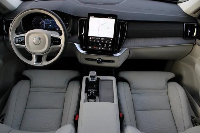2026 Volvo XC90 Plug-In Hybrid Ultra, T8 AWD, Electric/Gasoline, Bright, 7 Seats