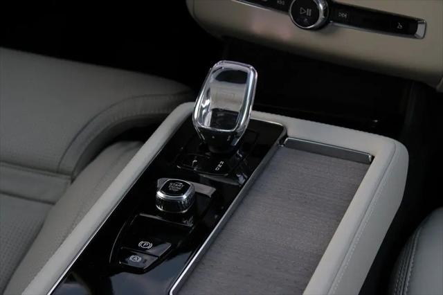 2026 Volvo XC90 Plug-In Hybrid Ultra, T8 AWD, Electric/Gasoline, Bright, 7 Seats