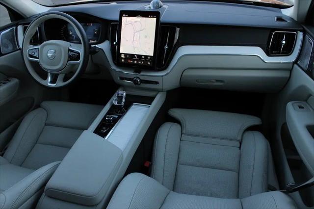 2026 Volvo XC60 Plug-In Hybrid Ultra, T8 AWD Electric/Gasoline, Dark