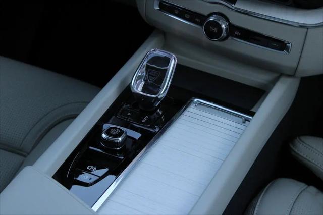 2026 Volvo XC60 Plug-In Hybrid Ultra, T8 AWD Electric/Gasoline, Dark