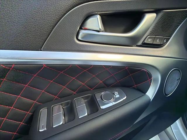 2025 Genesis G70 3.3T RWD Sport Advanced