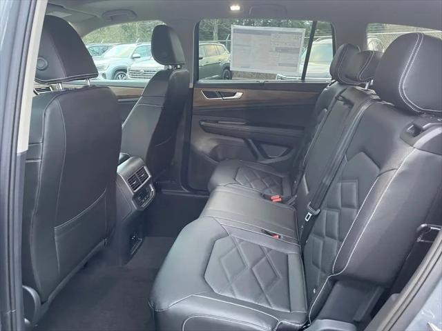 2026 Volkswagen Atlas SE with Technology