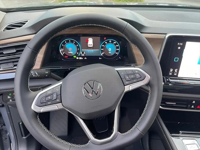 2026 Volkswagen Atlas SE with Technology