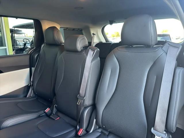 2024 Kia Carnival MPV EX