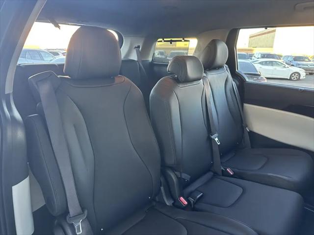 2024 Kia Carnival MPV EX