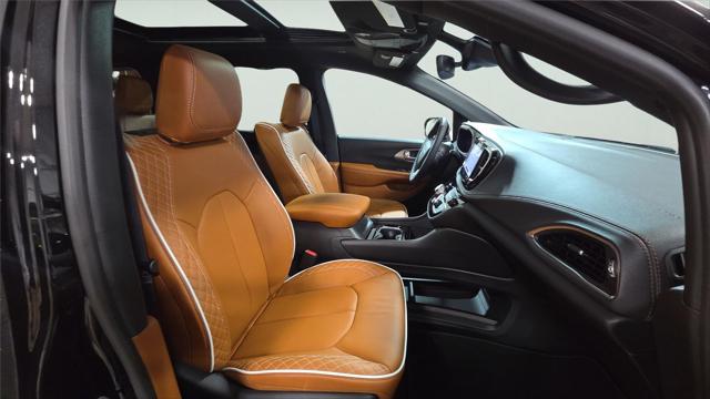 2026 Chrysler Pacifica Pinnacle AWD