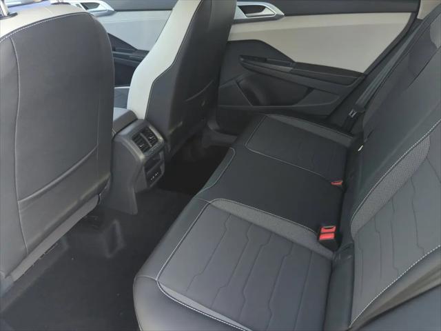 2026 Volkswagen Taos SE