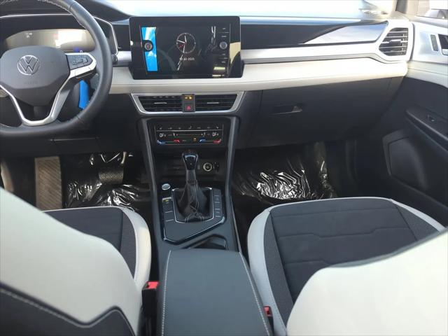 2026 Volkswagen Taos SE