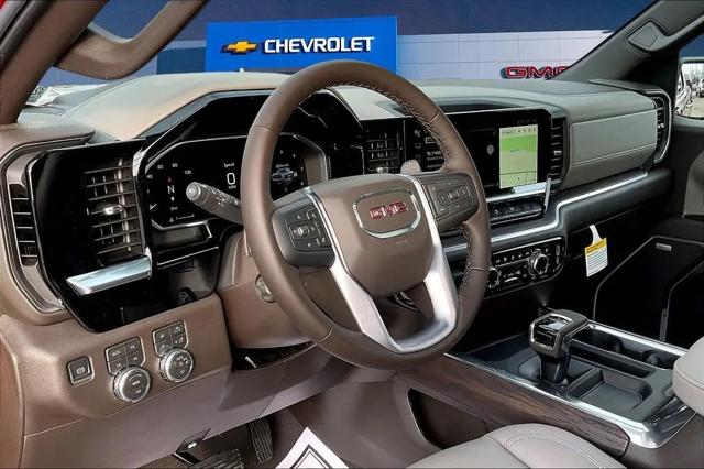 2026 GMC Sierra 1500 Crew Cab, Short Bed, SLT, 4WD