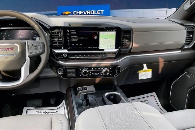 2026 GMC Sierra 1500 Crew Cab, Short Bed, SLT, 4WD