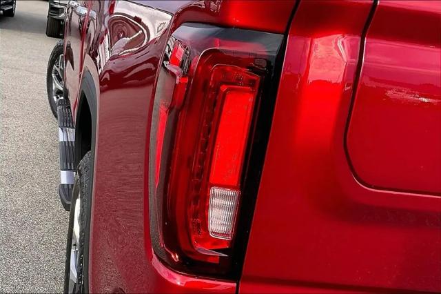 2026 GMC Sierra 1500 Crew Cab, Short Bed, SLT, 4WD
