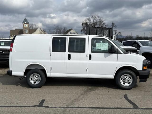 2025 Chevrolet Express Cargo Van RWD 2500 Regular Wheelbase WT