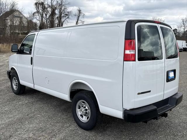 2025 Chevrolet Express Cargo Van RWD 2500 Regular Wheelbase WT
