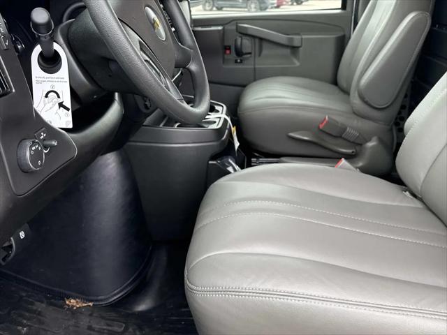 2025 Chevrolet Express Cargo Van RWD 2500 Regular Wheelbase WT