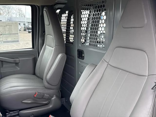 2025 Chevrolet Express Cargo Van RWD 2500 Regular Wheelbase WT