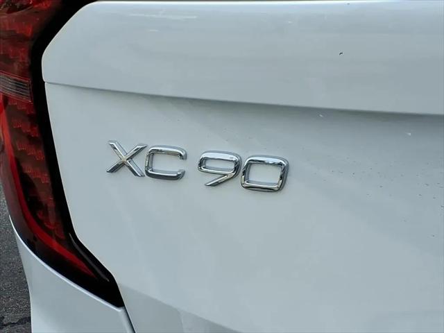 2026 Volvo XC90 Plus, B6 AWD Gas (mild hybrid), Gasoline, Bright, 7 Seats