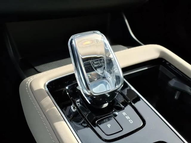 2026 Volvo XC90 Plus, B6 AWD Gas (mild hybrid), Gasoline, Bright, 7 Seats
