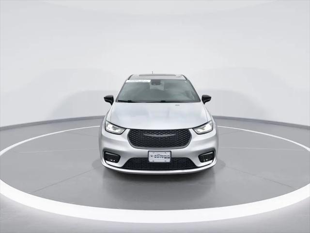 2023 Chrysler Pacifica Hybrid Limited