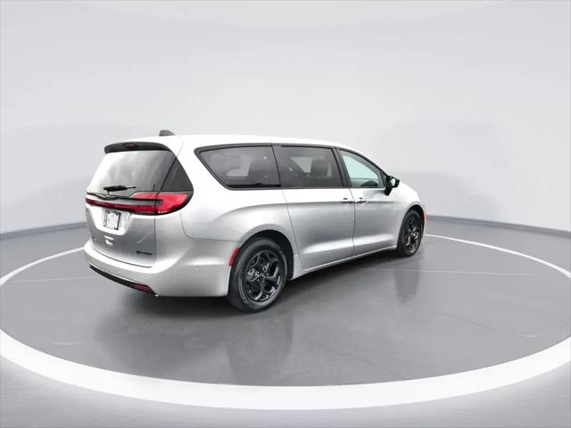 2023 Chrysler Pacifica Hybrid Limited