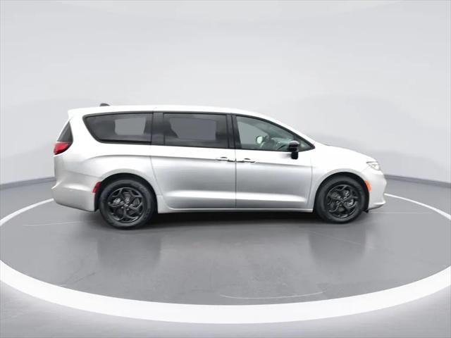 2023 Chrysler Pacifica Hybrid Limited