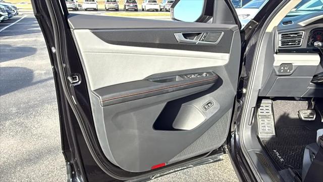 2026 Volkswagen Atlas Peak Edition