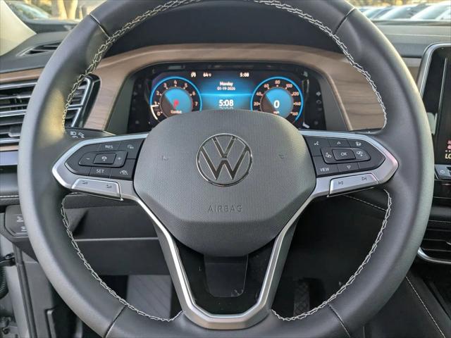2026 Volkswagen Atlas SE with Technology