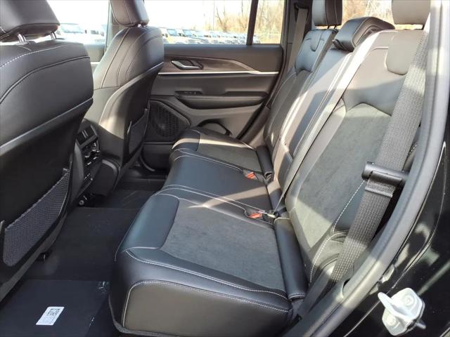 2026 Jeep Grand Cherokee Altitude 4x4