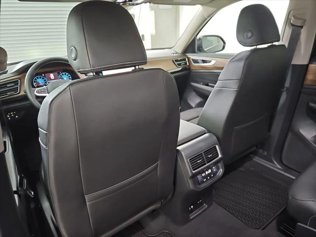 2026 Volkswagen Atlas SE with Technology