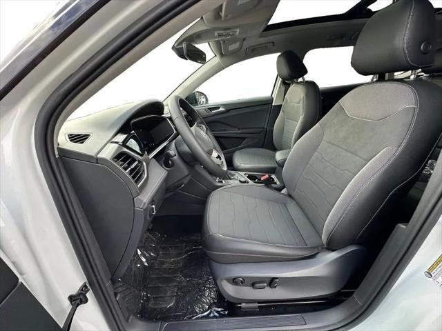 2026 Volkswagen Taos SE Black