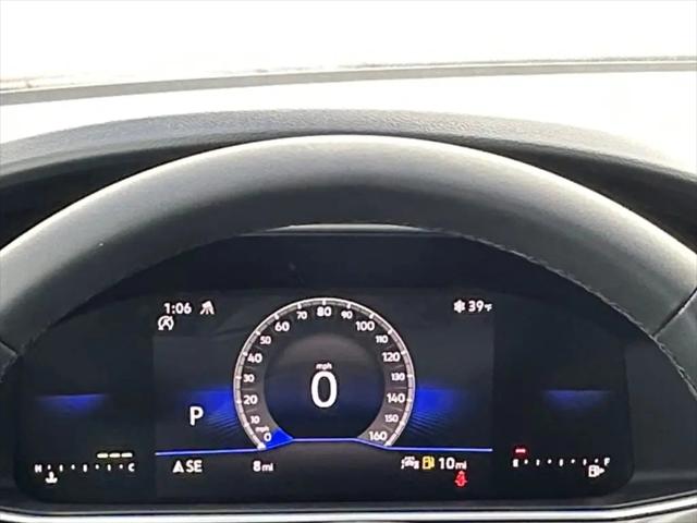 2026 Volkswagen Taos SE Black