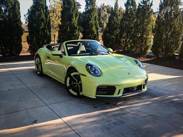 2025 Porsche 911 Carrera Cabriolet