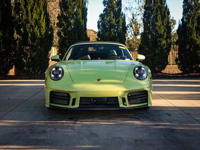 2025 Porsche 911 Carrera Cabriolet