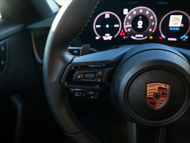 2025 Porsche 911 Carrera Cabriolet