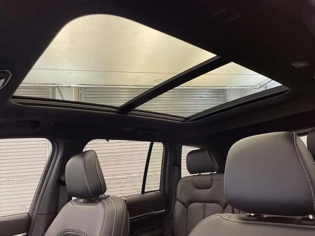 2025 Jeep Grand Cherokee Limited 4x2