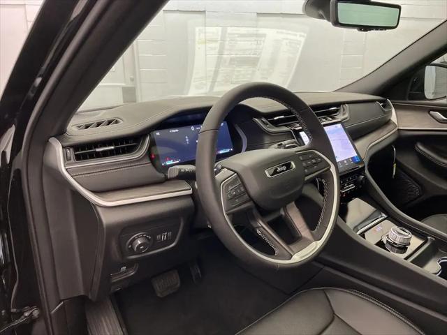 2025 Jeep Grand Cherokee Limited 4x2